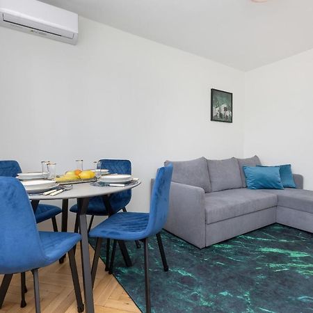 Cozy And Comfortable Wola Apartment By Noclegi Renters Varsavia Esterno foto