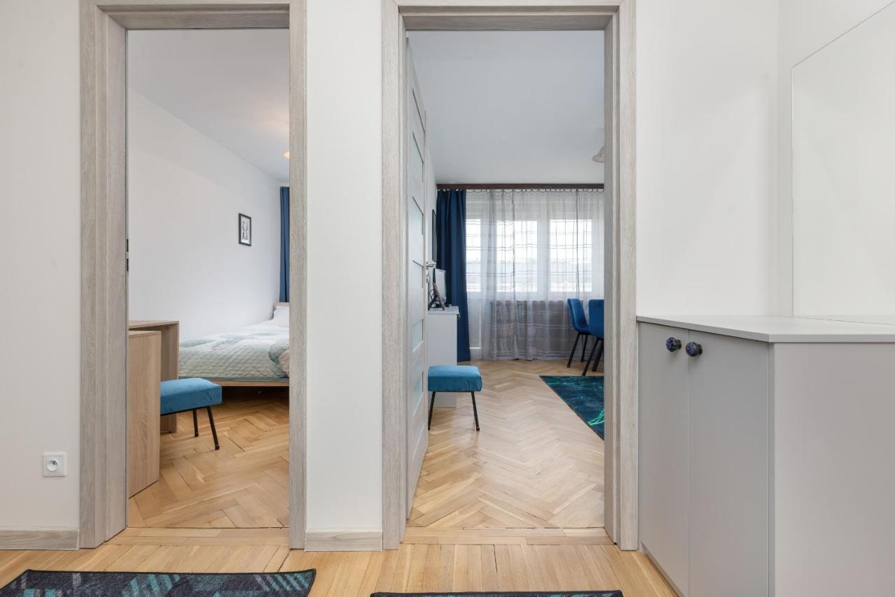Cozy And Comfortable Wola Apartment By Noclegi Renters Varsavia Esterno foto
